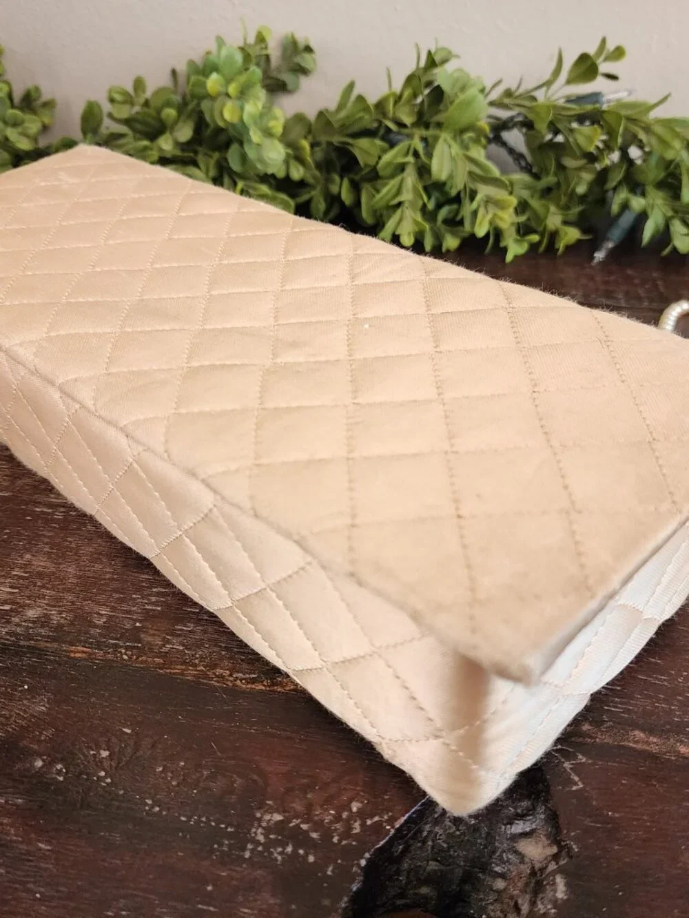 Vintage 1940's Cream Satin Covered Padded & Quilted Glove Dresser Box